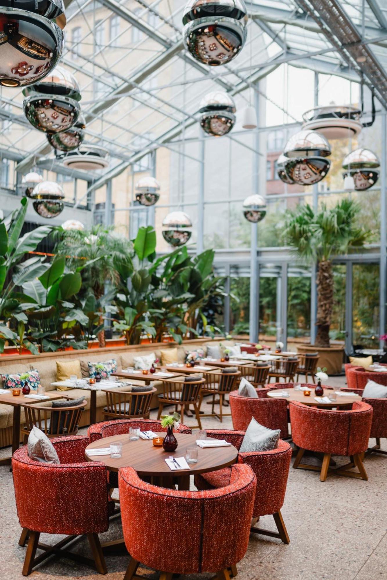 Отель Sly Берлин Экстерьер фото Restaurant